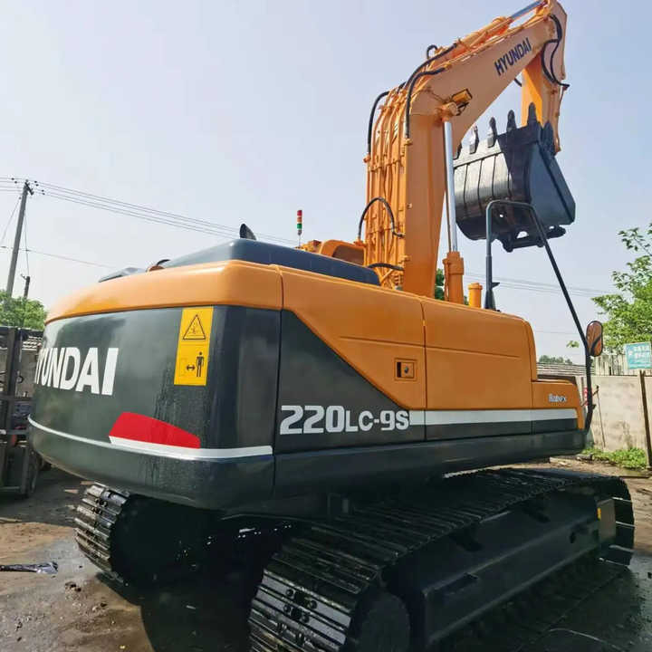 Hyundai Digger 220lc-9s Second Hand Korea Made High Performance Machine Hyundai Excavator for Sale - Bager guseničar: slika 4 Hyundai Digger 220lc-9s Second Hand Korea Made High Performance Machine Hyundai Excavator for Sale - Bager guseničar: slika 4