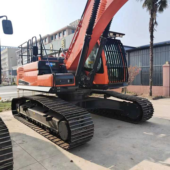 Korea Made Doosan Digger Dx300lc Doosan Used Machinery Excavator , Doosan Dx220 Dx300 Dx200 - Bager: slika 3 Korea Made Doosan Digger Dx300lc Doosan Used Machinery Excavator , Doosan Dx220 Dx300 Dx200 - Bager: slika 3