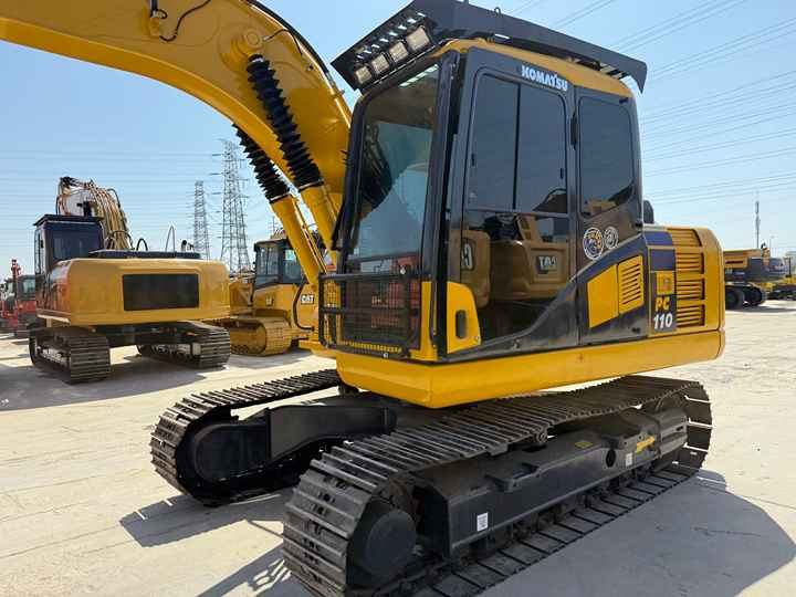 Low Shipping Mini Used Excavator Construction Machine Used komatsu Pc110 - Bager guseničar: slika 4 Low Shipping Mini Used Excavator Construction Machine Used komatsu Pc110 - Bager guseničar: slika 4