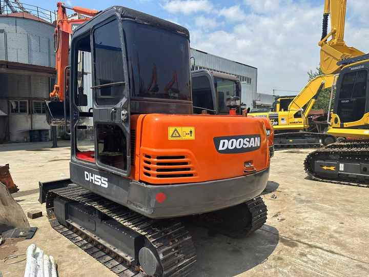Low Shipping Used Excavator Doosan DH55 Good Condition with Low Hours - Bager guseničar: slika 3 Low Shipping Used Excavator Doosan DH55 Good Condition with Low Hours - Bager guseničar: slika 3