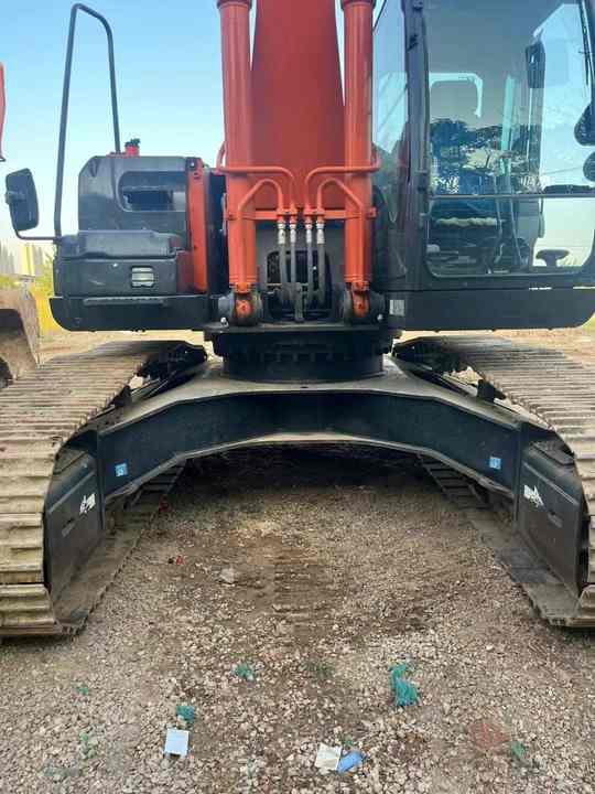 Original Japan Hitachi ZX300 Excavator Hitachi Excavator in Low Price for Hot Sale - Bager guseničar: slika 3 Original Japan Hitachi ZX300 Excavator Hitachi Excavator in Low Price for Hot Sale - Bager guseničar: slika 3