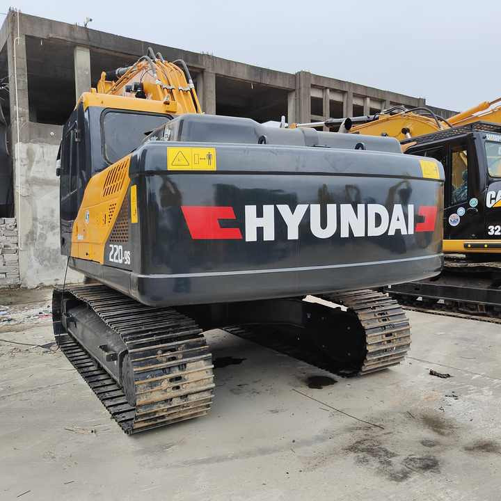 South Korea Low Price Hyundai 220lc-9s Excavator Hyundai 22ton Excavator Hot Sale - Bager guseničar: slika 4 South Korea Low Price Hyundai 220lc-9s Excavator Hyundai 22ton Excavator Hot Sale - Bager guseničar: slika 4