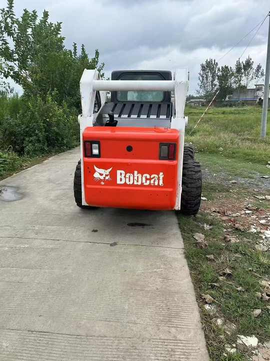 USED BOBCAT S300 Skid-steer Loader with Very Good Performance Is for Sale at a Low Price. S160/s185/s220/330 in Stock - Mini utovarivač: slika 3 USED BOBCAT S300 Skid-steer Loader with Very Good Performance Is for Sale at a Low Price. S160/s185/s220/330 in Stock - Mini utovarivač: slika 3
