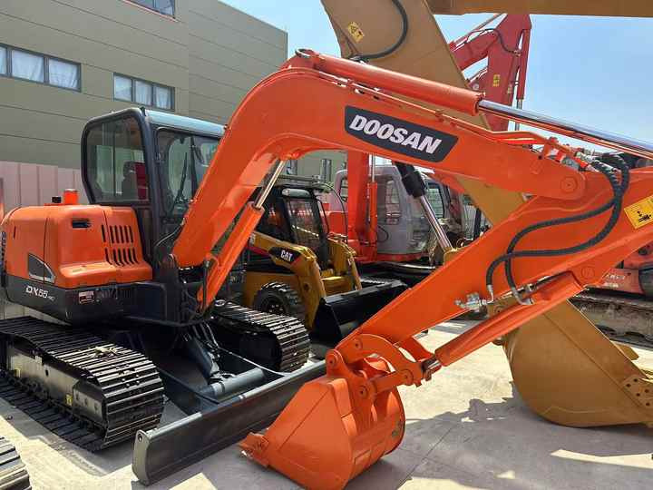 USED Doosan Dx55 Mini Excavator with Good Condition for Sale - Bager: slika 5 USED Doosan Dx55 Mini Excavator with Good Condition for Sale - Bager: slika 5