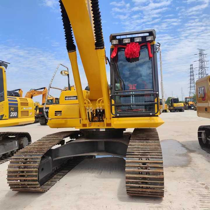 USED komatsu Pc200-8 Excavator with Good Condition for Sale - Bager: slika 5 USED komatsu Pc200-8 Excavator with Good Condition for Sale - Bager: slika 5