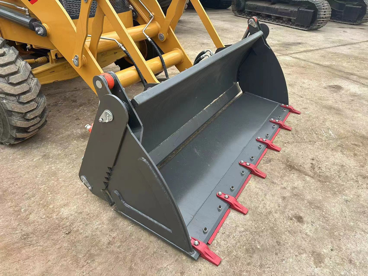 Used Backhoe High Quality CAT 420F - Bager utovarivač: slika 3 Used Backhoe High Quality CAT 420F - Bager utovarivač: slika 3
