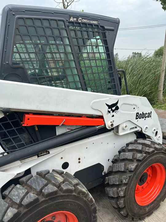 Used Bob Cat Bob Cat S160 Used Mini Skid Steer Wheel Loader Multifunctional Track Loaders Bobcat S160 2.7 Ton - Utovarivač točkaš: slika 3 Used Bob Cat Bob Cat S160 Used Mini Skid Steer Wheel Loader Multifunctional Track Loaders Bobcat S160 2.7 Ton - Utovarivač točkaš: slika 3