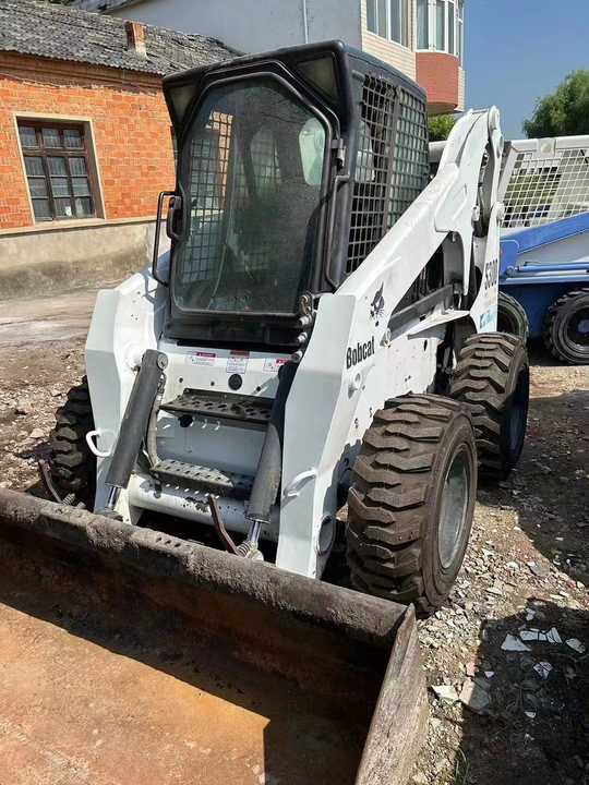 Used Bob Cat Bob Cat S300 Used Skid Steer Wheel Loader Multifunctional Track Loaders Bobcat - Utovarivač točkaš: slika 2 Used Bob Cat Bob Cat S300 Used Skid Steer Wheel Loader Multifunctional Track Loaders Bobcat - Utovarivač točkaš: slika 2