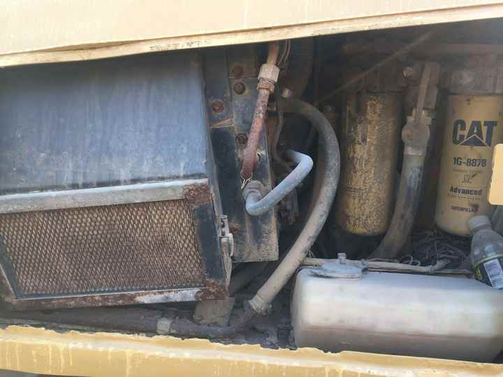 Used Cat Mini Bulldozer D5k D5 D5g Cat Dozers - Buldožer: slika 4 Used Cat Mini Bulldozer D5k D5 D5g Cat Dozers - Buldožer: slika 4