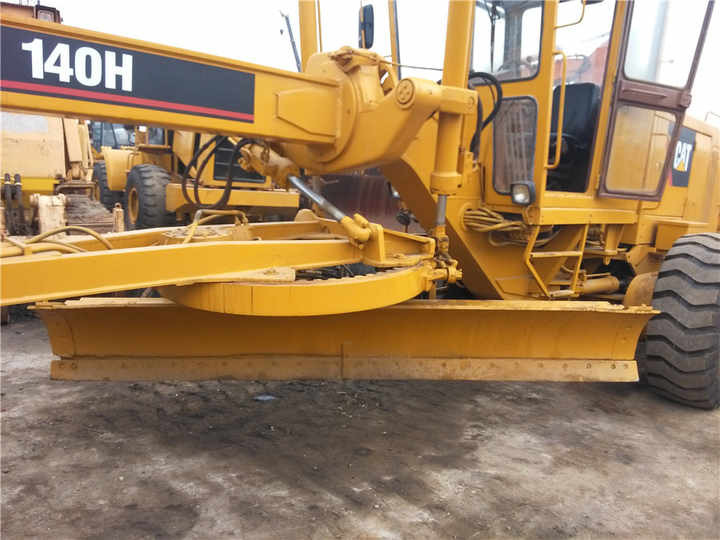 Used Caterpillar CAT 140H Land Road Motor Grader CAT140 CAT Used Grader Cheap Price for Sale - Grejder: slika 4 Used Caterpillar CAT 140H Land Road Motor Grader CAT140 CAT Used Grader Cheap Price for Sale - Grejder: slika 4