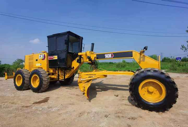 Used Caterpillar CAT 140k Land Road Motor Grader CAT140k Used Grader Cheap Price for Sale - Grejder: slika 1 Used Caterpillar CAT 140k Land Road Motor Grader CAT140k Used Grader Cheap Price for Sale - Grejder: slika 1