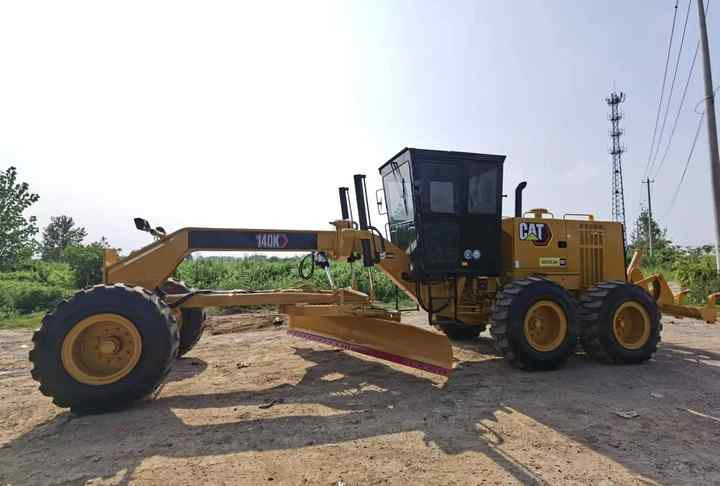 Used Caterpillar CAT 140k Land Road Motor Grader CAT140k Used Grader Cheap Price for Sale - Grejder: slika 5 Used Caterpillar CAT 140k Land Road Motor Grader CAT140k Used Grader Cheap Price for Sale - Grejder: slika 5
