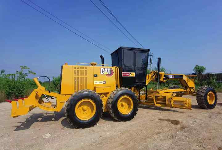 Used Caterpillar CAT 140k Land Road Motor Grader CAT140k Used Grader Cheap Price for Sale - Grejder: slika 3 Used Caterpillar CAT 140k Land Road Motor Grader CAT140k Used Grader Cheap Price for Sale - Grejder: slika 3
