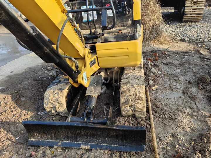 Used Digger CAT 301 Construction Machinery 2 Ton Construction Digger Used CAT 301 Cheap Excavator - Bager guseničar: slika 5 Used Digger CAT 301 Construction Machinery 2 Ton Construction Digger Used CAT 301 Cheap Excavator - Bager guseničar: slika 5