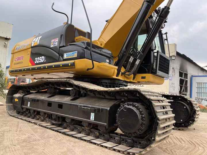 Used Digger CAT 325DL Construction Machinery Construction Digger Used CAT 325DL Cheap Excavator - Bager guseničar: slika 3 Used Digger CAT 325DL Construction Machinery Construction Digger Used CAT 325DL Cheap Excavator - Bager guseničar: slika 3