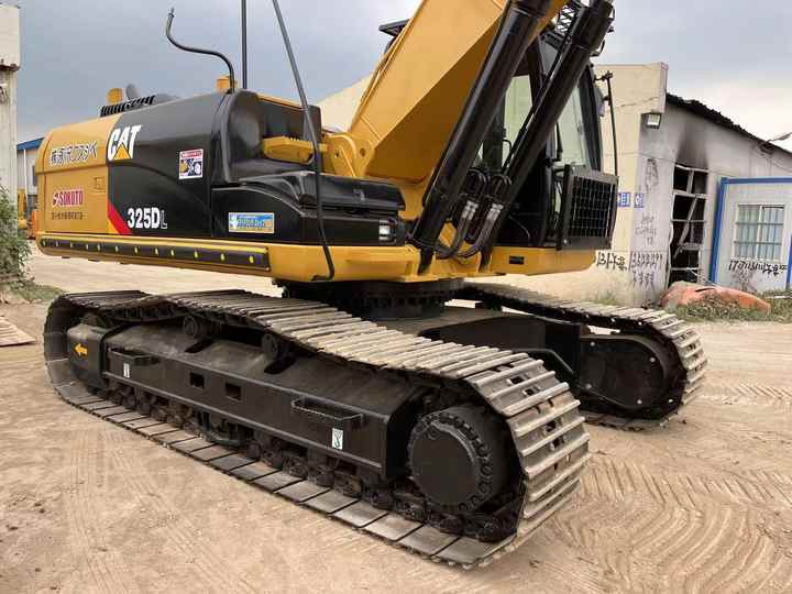 Used Digger CAT 325DL Construction Machinery Construction Digger Used CAT 325DL Cheap Excavator - Bager guseničar: slika 4 Used Digger CAT 325DL Construction Machinery Construction Digger Used CAT 325DL Cheap Excavator - Bager guseničar: slika 4