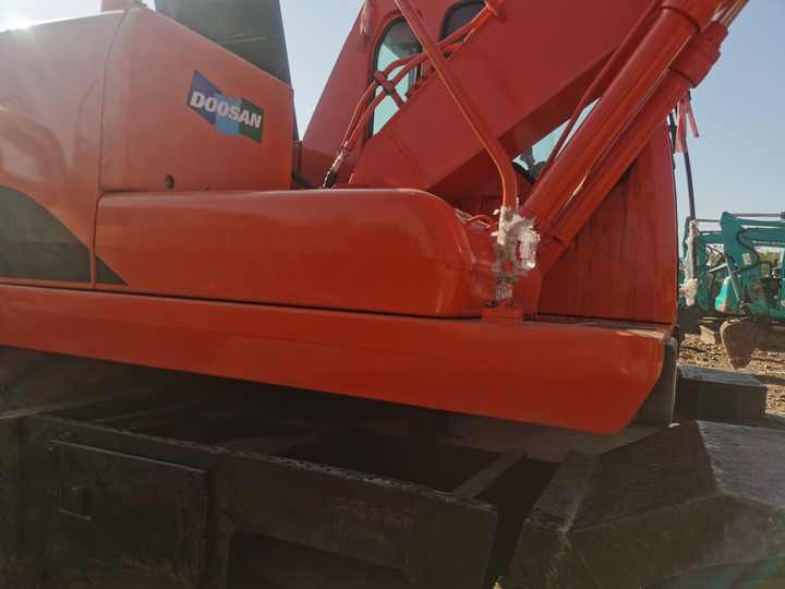 Used Digger Doosan Dh150w-7 Construction Machinery Construction Digger Used Doosan Dh150w-7 Cheap Excavator - Bager guseničar: slika 5 Used Digger Doosan Dh150w-7 Construction Machinery Construction Digger Used Doosan Dh150w-7 Cheap Excavator - Bager guseničar: slika 5
