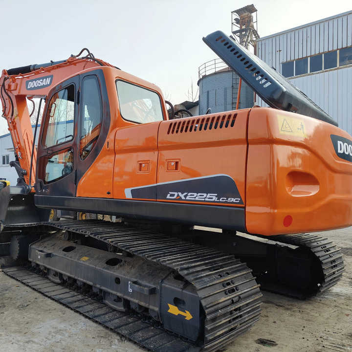 Used Excavator Doosan DX225LC-9 Excavators Mini Equipment Earth Moving Machinery Doosan Digger Excavator for Sale - Bager guseničar: slika 1 Used Excavator Doosan DX225LC-9 Excavators Mini Equipment Earth Moving Machinery Doosan Digger Excavator for Sale - Bager guseničar: slika 1