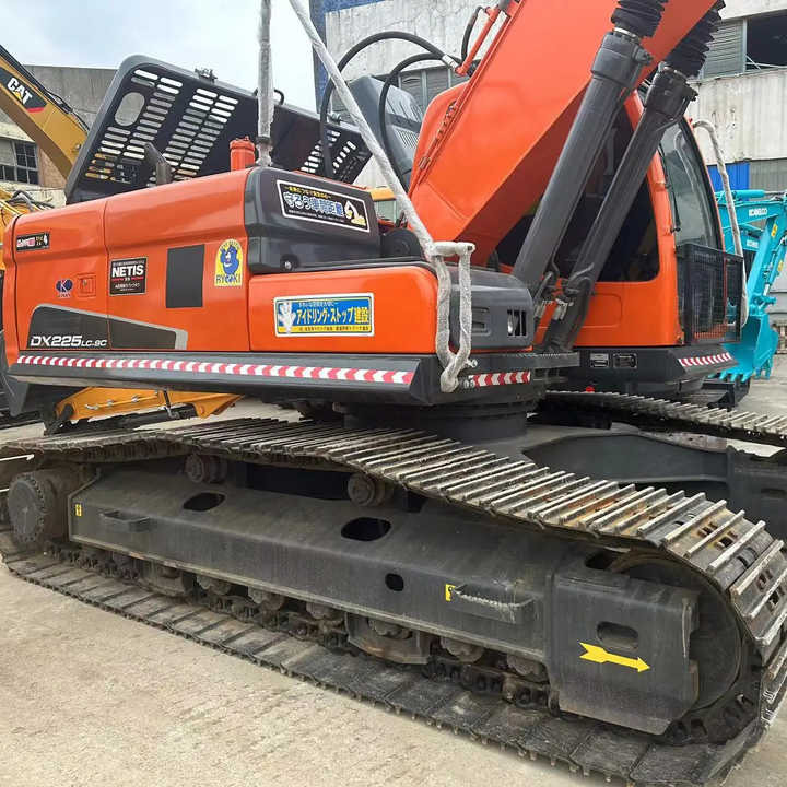 Used Excavator Doosan DX225LC-9 Excavators Mini Equipment Earth Moving Machinery Doosan Digger Excavator for Sale - Bager guseničar: slika 1 Used Excavator Doosan DX225LC-9 Excavators Mini Equipment Earth Moving Machinery Doosan Digger Excavator for Sale - Bager guseničar: slika 1