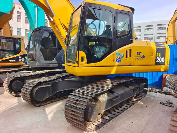 Used Good Quality Japan Original PC200-7 in Good Condition PC200-7 Komatsu - Bager guseničar: slika 2 Used Good Quality Japan Original PC200-7 in Good Condition PC200-7 Komatsu - Bager guseničar: slika 2