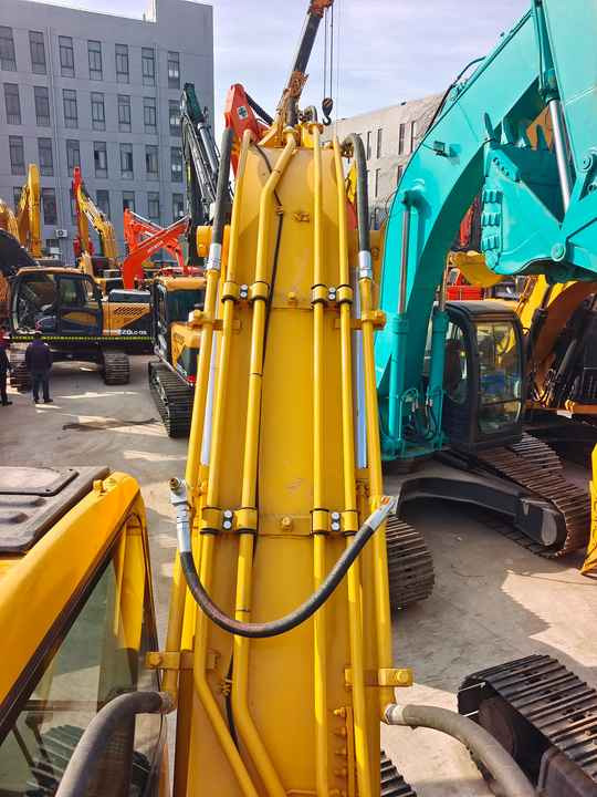 Used Good Quality Japan Original PC200-7 in Good Condition PC200-7 Komatsu - Bager guseničar: slika 3 Used Good Quality Japan Original PC200-7 in Good Condition PC200-7 Komatsu - Bager guseničar: slika 3