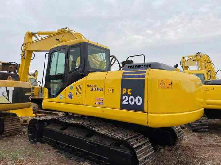 Used Good Quality Japan Original PC200-7 in Good Condition PC200-7 Komatsu - Bager guseničar: slika 2 Used Good Quality Japan Original PC200-7 in Good Condition PC200-7 Komatsu - Bager guseničar: slika 2