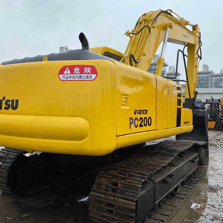 Used Good Quality Japan Original PC220-6 in Good Condition PC220-6 Komatsu - Bager guseničar: slika 1 Used Good Quality Japan Original PC220-6 in Good Condition PC220-6 Komatsu - Bager guseničar: slika 1