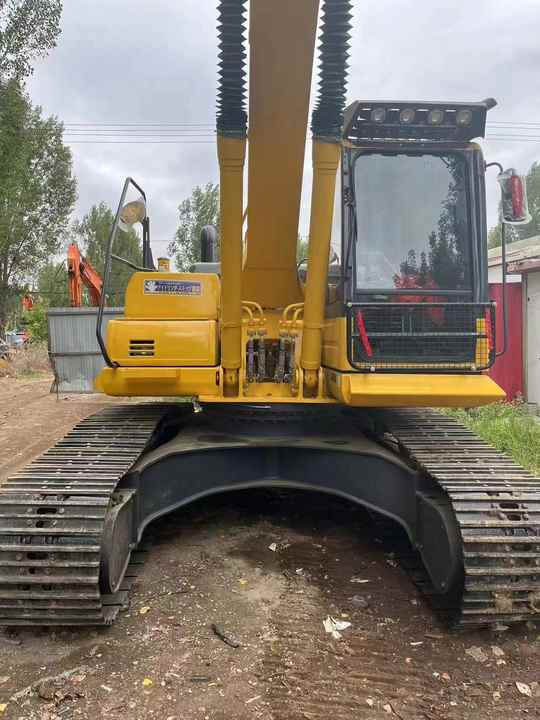 Used Good Quality Japan Original PC220-8 in Good Condition PC220-8 Komatsu - Bager guseničar: slika 2 Used Good Quality Japan Original PC220-8 in Good Condition PC220-8 Komatsu - Bager guseničar: slika 2