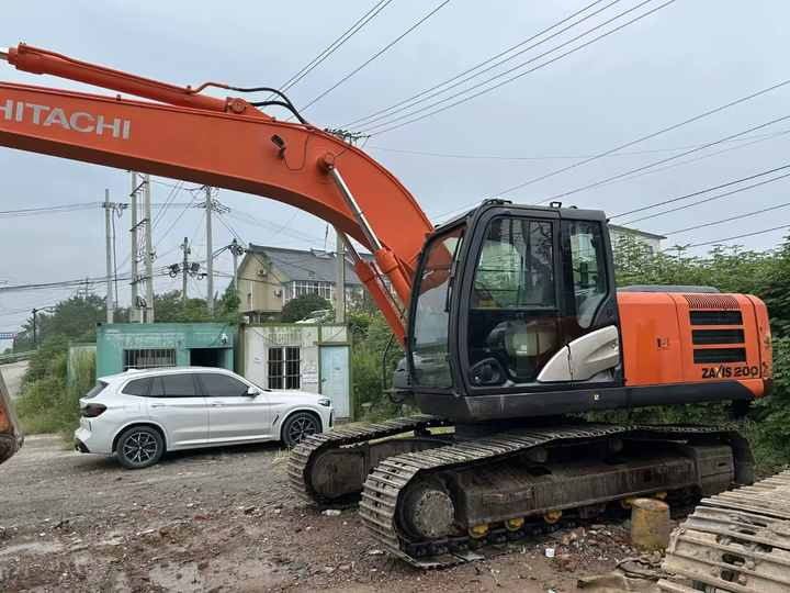 Used HITACHI ZX210-3G New Model Excavator Second Hand Machine Popular Brand Japan Hitachi Hydraulic Machinery - Bager guseničar: slika 3 Used HITACHI ZX210-3G New Model Excavator Second Hand Machine Popular Brand Japan Hitachi Hydraulic Machinery - Bager guseničar: slika 3