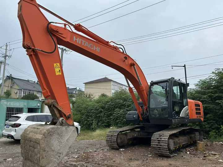 Used HITACHI ZX210-3G New Model Excavator Second Hand Machine Popular Brand Japan Hitachi Hydraulic Machinery - Bager guseničar: slika 4 Used HITACHI ZX210-3G New Model Excavator Second Hand Machine Popular Brand Japan Hitachi Hydraulic Machinery - Bager guseničar: slika 4