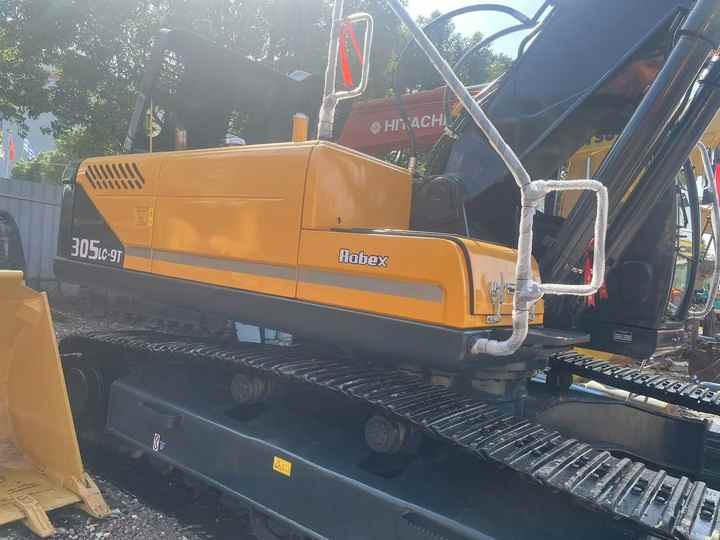 Used HYUNDAI 305LC-9T Crawler Excavator with Good Performance Hyundai30 Tons Earthmoving Machinery with Low Price On-sale - Bager guseničar: slika 3 Used HYUNDAI 305LC-9T Crawler Excavator with Good Performance Hyundai30 Tons Earthmoving Machinery with Low Price On-sale - Bager guseničar: slika 3
