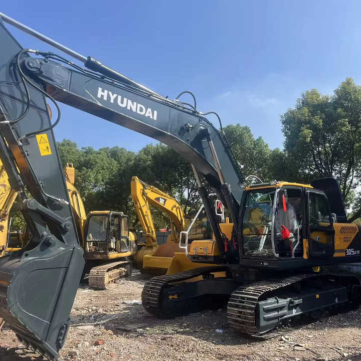 Used HYUNDAI 305LC-9T Crawler Excavator with Good Performance Hyundai30 Tons Earthmoving Machinery with Low Price On-sale - Bager guseničar: slika 1 Used HYUNDAI 305LC-9T Crawler Excavator with Good Performance Hyundai30 Tons Earthmoving Machinery with Low Price On-sale - Bager guseničar: slika 1