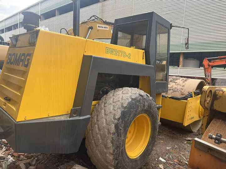 Used Heavy Construction Equipment BW217D Second Hand Road Rollers Used Machine Hot Sale - Valjak za puteve: slika 4 Used Heavy Construction Equipment BW217D Second Hand Road Rollers Used Machine Hot Sale - Valjak za puteve: slika 4