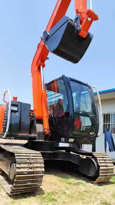 Used Hitachi Excavator ZX70 7ton Japan Import Second Hand Small Crawler ZX70 Excavator for Sale - Bager guseničar: slika 2 Used Hitachi Excavator ZX70 7ton Japan Import Second Hand Small Crawler ZX70 Excavator for Sale - Bager guseničar: slika 2