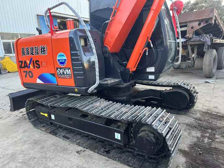 Used Hitachi Excavator ZX70 Japan Import Second Hand Small Crawler ZX70 Excavator for Sale - Bager guseničar: slika 3 Used Hitachi Excavator ZX70 Japan Import Second Hand Small Crawler ZX70 Excavator for Sale - Bager guseničar: slika 3