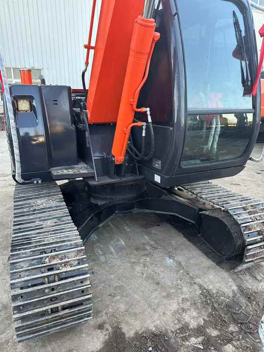 Used Hitachi Excavator ZX70 Japan Import Second Hand Small Crawler ZX70 Excavator for Sale - Bager guseničar: slika 5 Used Hitachi Excavator ZX70 Japan Import Second Hand Small Crawler ZX70 Excavator for Sale - Bager guseničar: slika 5