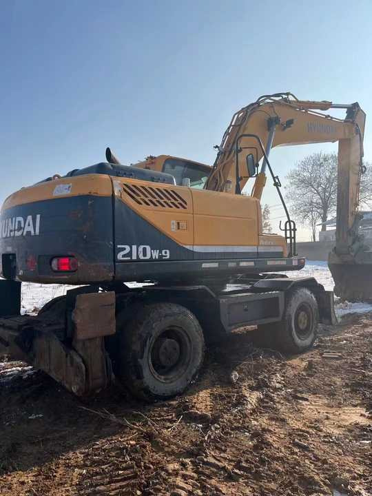 Used Korea Brand Original hyundai 210w-9 Wheel Excavator for Sale Used hyundai Wheel Excavator - Bager guseničar: slika 3 Used Korea Brand Original hyundai 210w-9 Wheel Excavator for Sale Used hyundai Wheel Excavator - Bager guseničar: slika 3