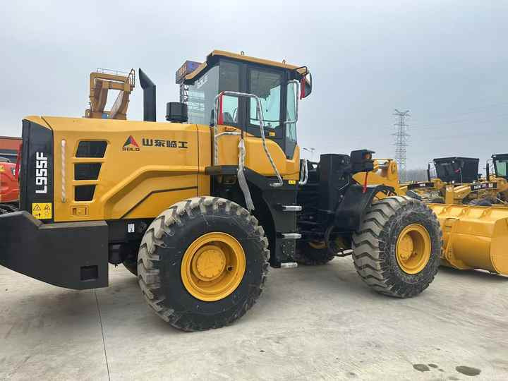 Used SDLG955F New Model Wheel Loader Second Hand Machine Popular Brand Sdlg Hydraulic Machinery - Utovarivač točkaš: slika 2 Used SDLG955F New Model Wheel Loader Second Hand Machine Popular Brand Sdlg Hydraulic Machinery - Utovarivač točkaš: slika 2