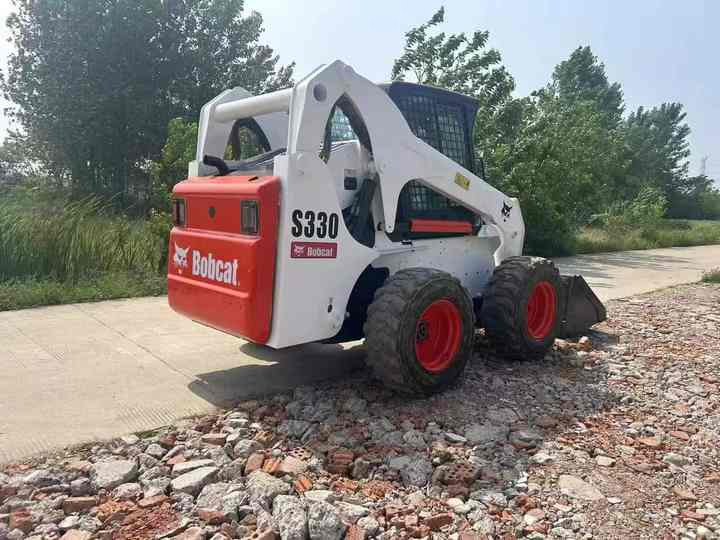 Very Low Price American Brand Used Bobcat S330 Skid Steer Loader with Superior Performance for Sale S160/S180/S300 in Stock - Mini utovarivač: slika 3 Very Low Price American Brand Used Bobcat S330 Skid Steer Loader with Superior Performance for Sale S160/S180/S300 in Stock - Mini utovarivač: slika 3
