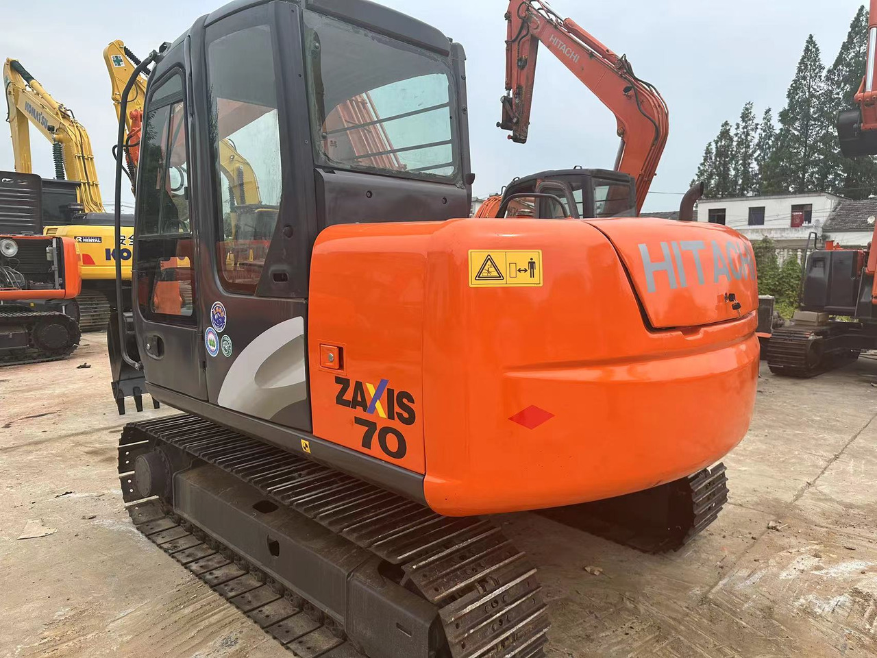 Second-hand excavator HITACHI ZX70 mini - Mini bager: slika 2 Second-hand excavator HITACHI ZX70 mini - Mini bager: slika 2