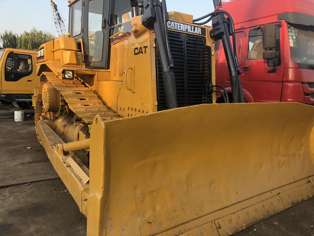 Used bulldozer CAT D7R high quality hotsale - Buldožer: slika 3 Used bulldozer CAT D7R high quality hotsale - Buldožer: slika 3