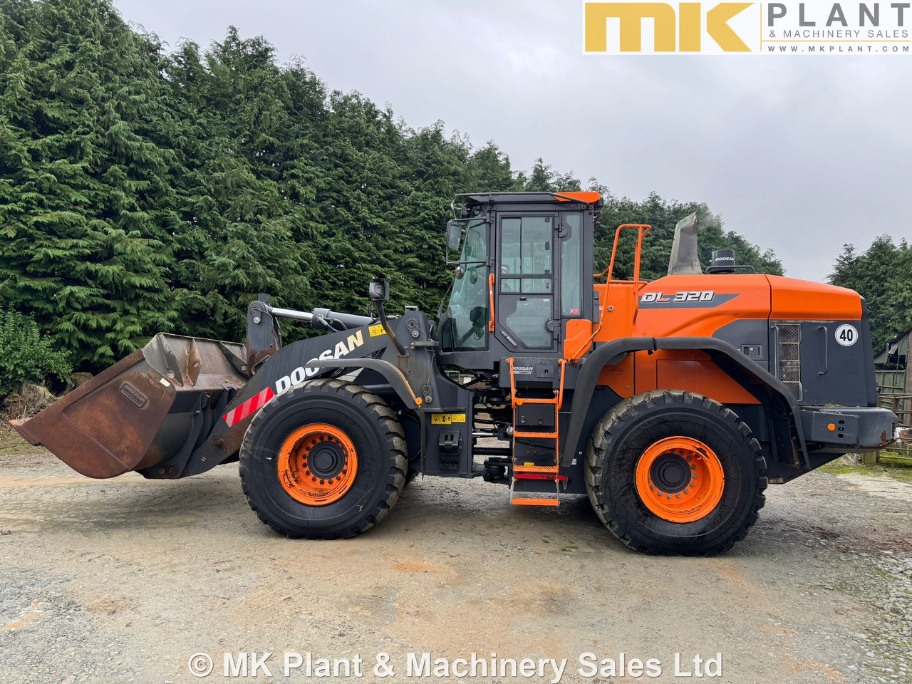 DOOSAN DL320-7 - Utovarivač točkaš: slika 1 DOOSAN DL320-7 - Utovarivač točkaš: slika 1
