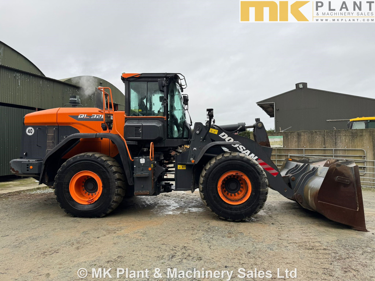 DOOSAN DL320-7 - Utovarivač točkaš: slika 4 DOOSAN DL320-7 - Utovarivač točkaš: slika 4