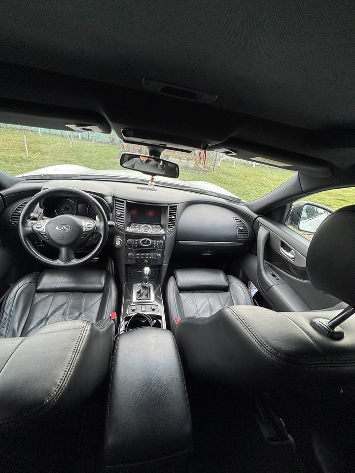 Infiniti QX70 FX30 Diesel V6 Euro6 - SUVSUV: slika 4 Infiniti QX70 FX30 Diesel V6 Euro6 - SUVSUV: slika 4