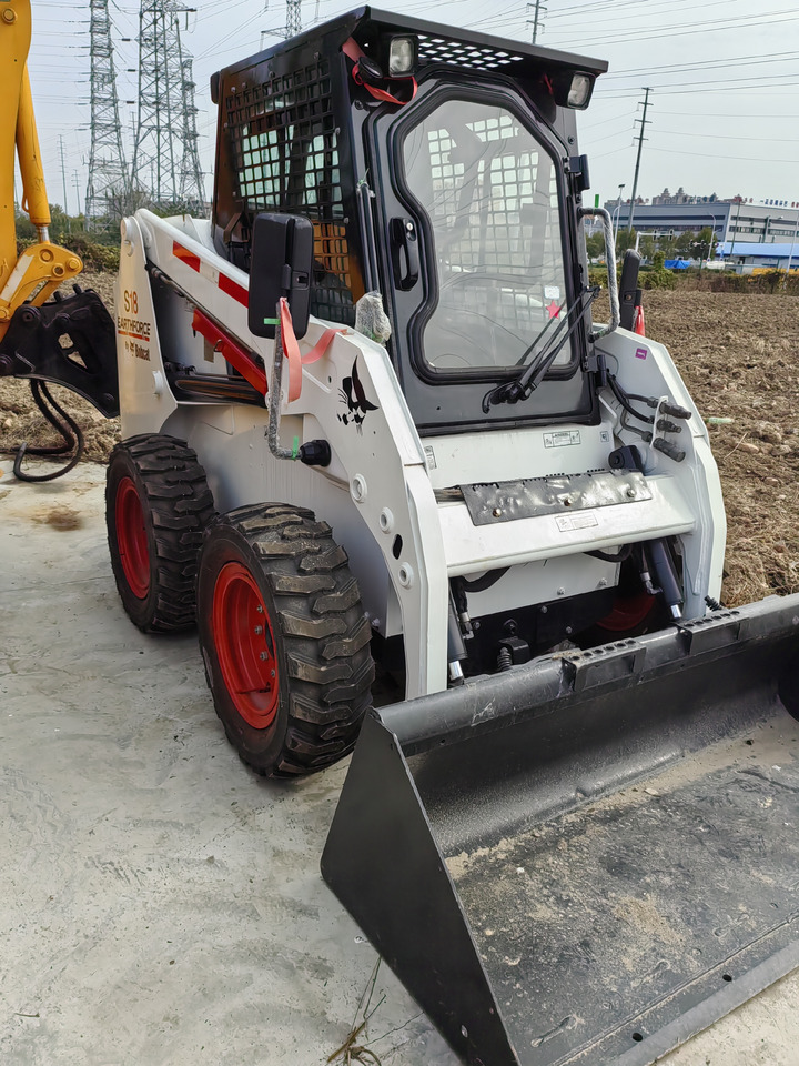 BOBCAT S18 - Mini utovarivač: slika 2 BOBCAT S18 - Mini utovarivač: slika 2
