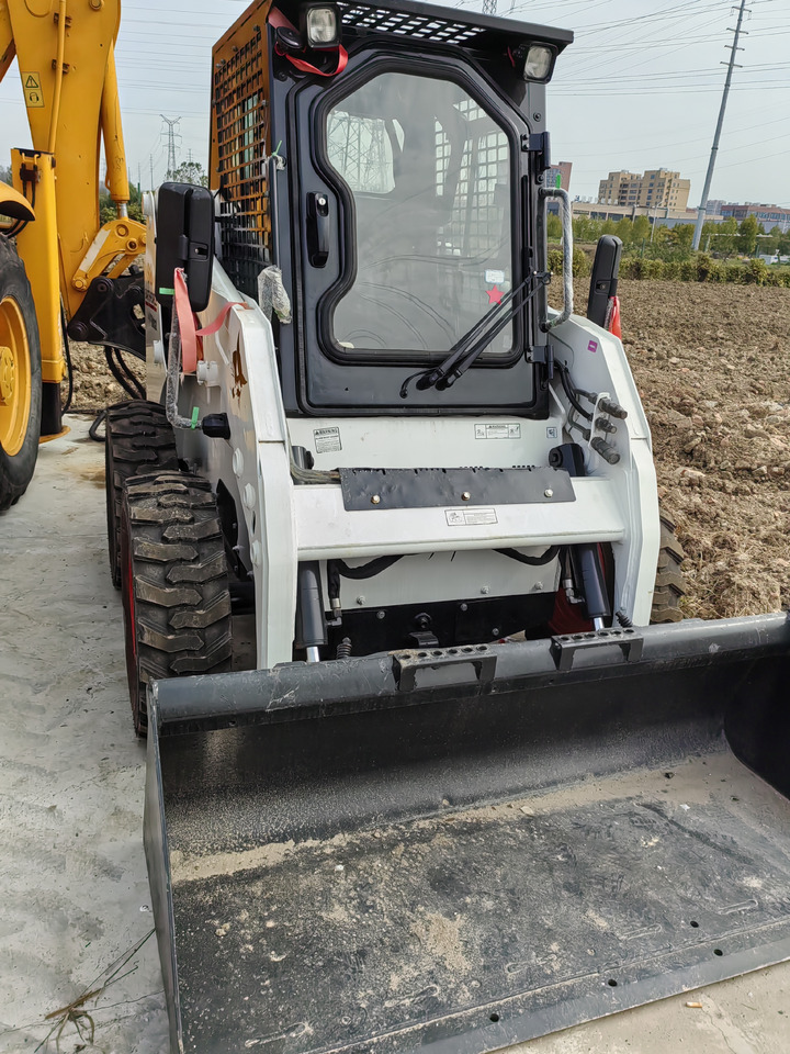 BOBCAT S18 - Mini utovarivač: slika 3 BOBCAT S18 - Mini utovarivač: slika 3