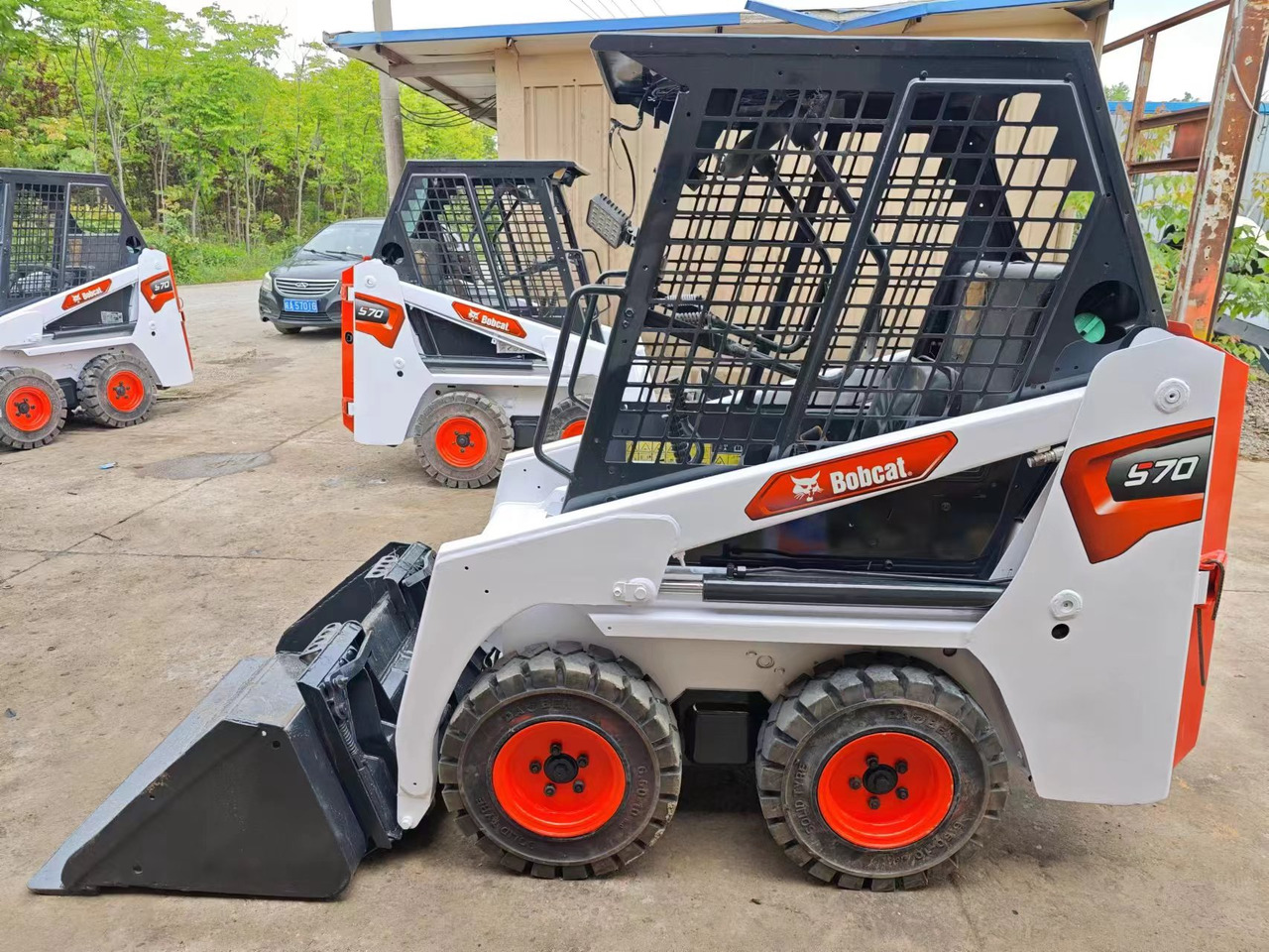 BOBCAT S70 - Mini utovarivač: slika 1 BOBCAT S70 - Mini utovarivač: slika 1