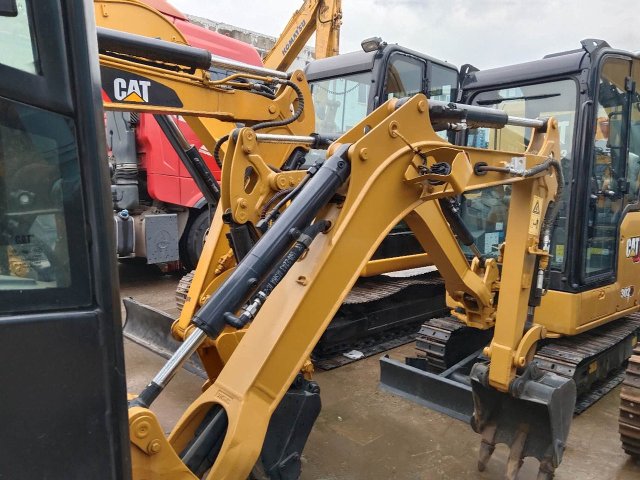 CATERPILLAR 302 - Mini bager: slika 3 CATERPILLAR 302 - Mini bager: slika 3