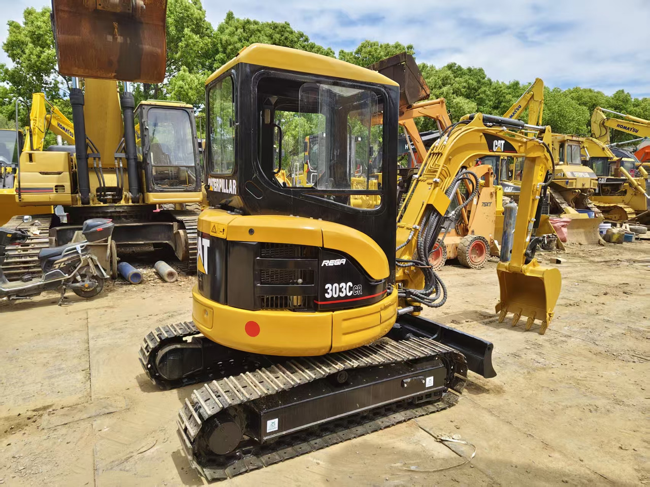 CATERPILLAR 303CR - Mini bager: slika 4 CATERPILLAR 303CR - Mini bager: slika 4