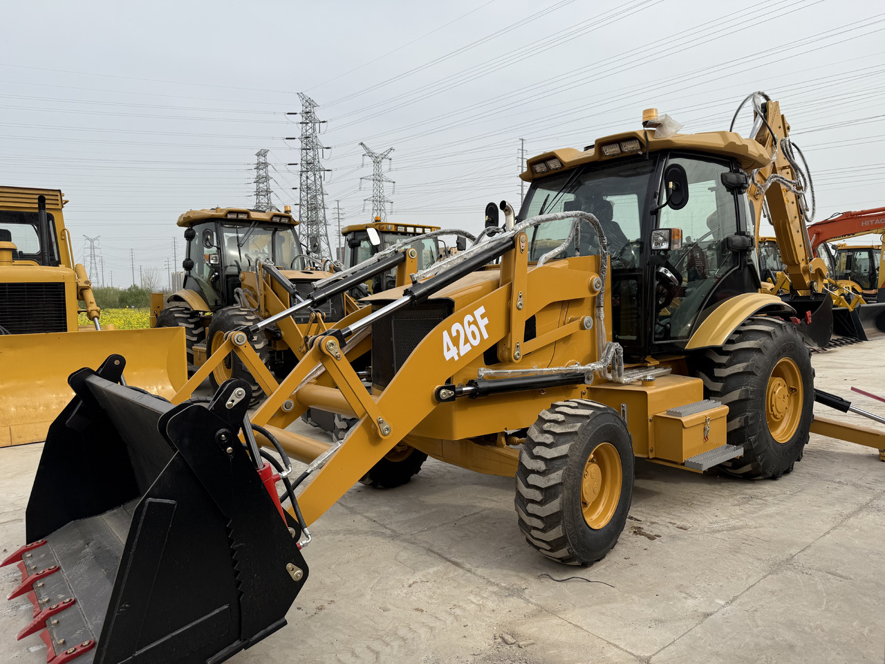 CATERPILLAR 426F - Bager utovarivač: slika 3 CATERPILLAR 426F - Bager utovarivač: slika 3